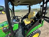 Thumbnail image John Deere 2025R 8