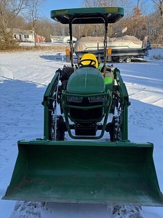 Image of John Deere 2032R equipment image 3