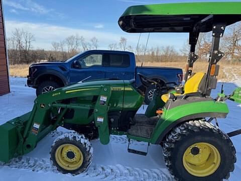 Image of John Deere 2032R equipment image 1