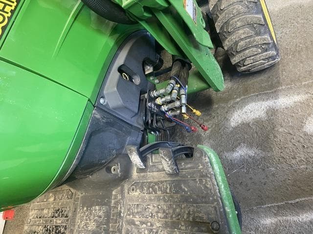 Image of John Deere 2032R equipment image 4