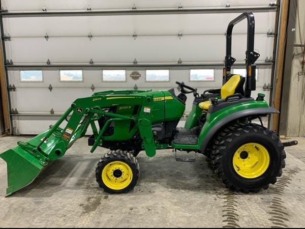 2021 John Deere 2032R Equipment Image0