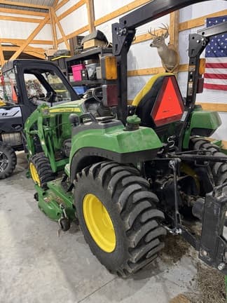 Image of John Deere 2032R equipment image 1