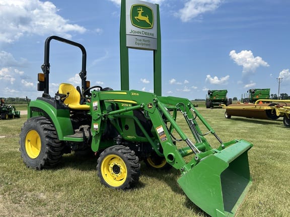 Main image John Deere 2032R