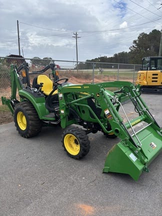 2021 John Deere 2032R Equipment Image0