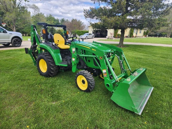 2021 John Deere 2032R Equipment Image0