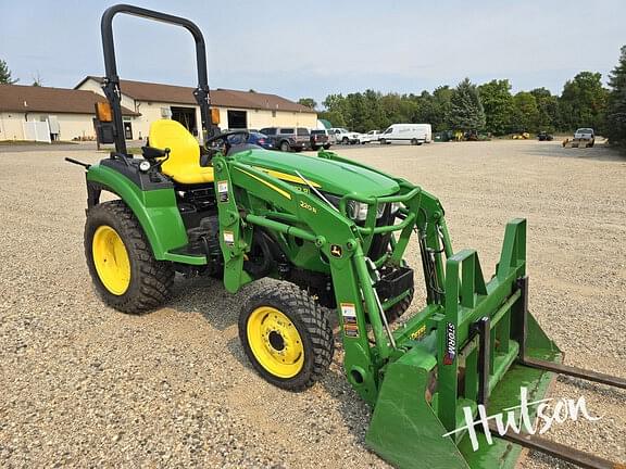 Image of John Deere 2032R Primary image