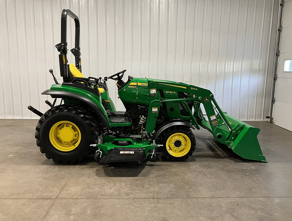 Image of John Deere 2032R Primary Image
