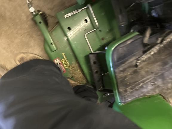 Image of John Deere 2032R equipment image 2