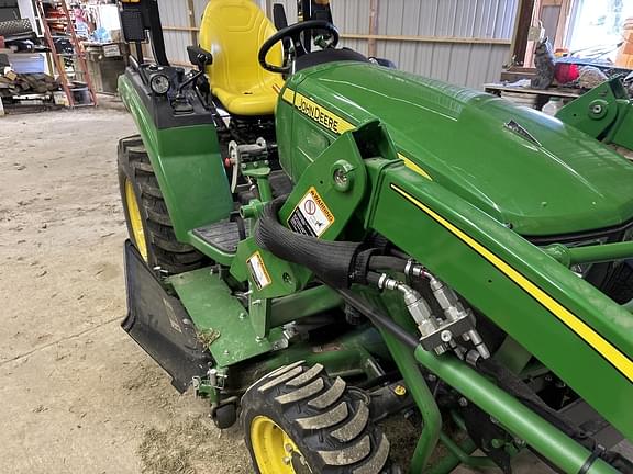 Image of John Deere 2032R Primary image