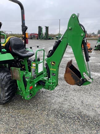 Image of John Deere 2038R equipment image 3