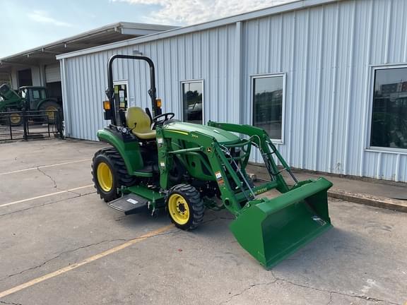 Image of John Deere 2038R equipment image 3