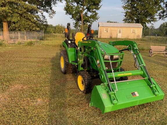 Image of John Deere 2038R equipment image 3
