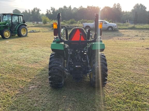 Image of John Deere 2038R equipment image 4