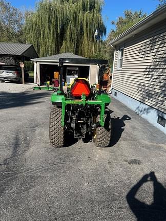 Image of John Deere 2038R equipment image 4