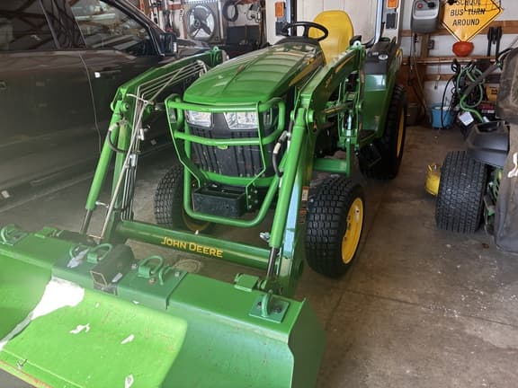 Image of John Deere 2038R equipment image 2