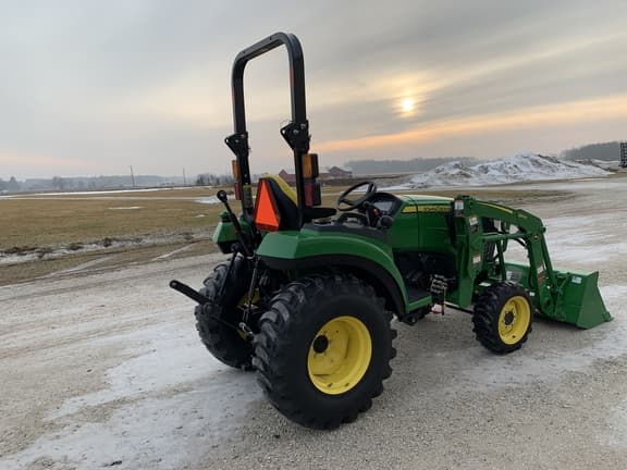 Image of John Deere 2038R equipment image 3