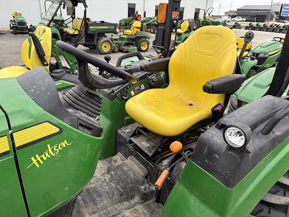 Image of John Deere 2038R equipment image 3