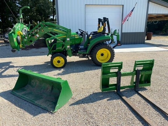 2021 John Deere 2038R Equipment Image0