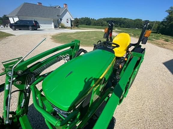 Image of John Deere 2038R equipment image 4