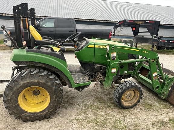 Image of John Deere 2038R equipment image 2