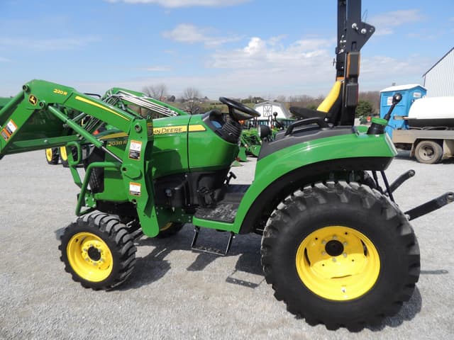 Image of John Deere 2038R equipment image 1