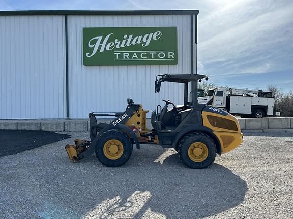 Image of John Deere 204L equipment image 1