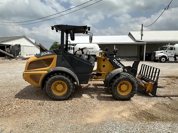 Image of John Deere 204L equipment image 3