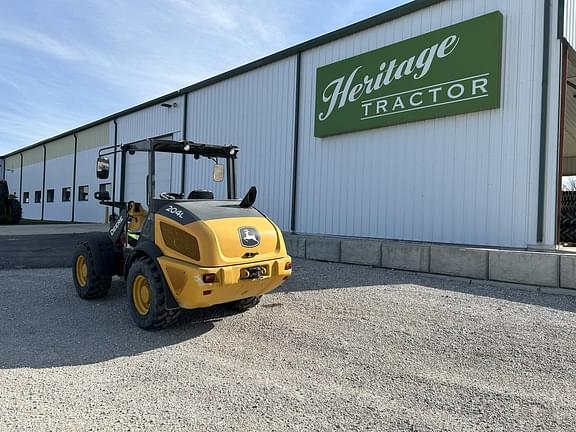 Image of John Deere 204L equipment image 3