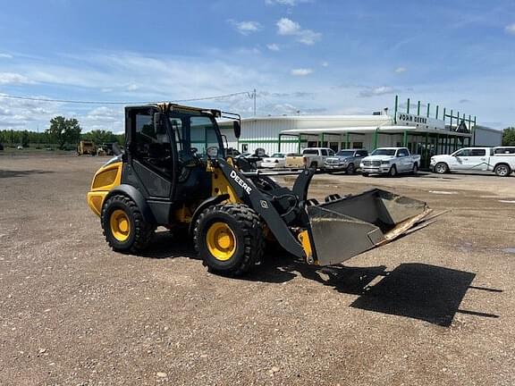 Image of John Deere 204L equipment image 1