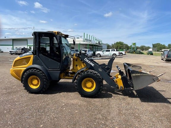 2021 John Deere 204L Equipment Image0