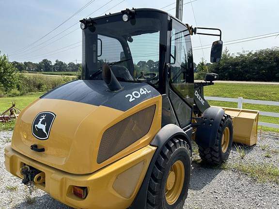 Image of John Deere 204L equipment image 3