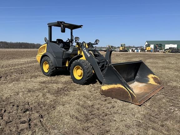 Image of John Deere 204L Primary image