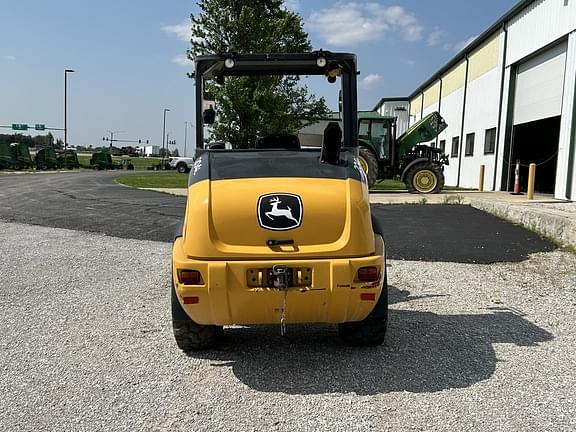 Image of John Deere 204L equipment image 4