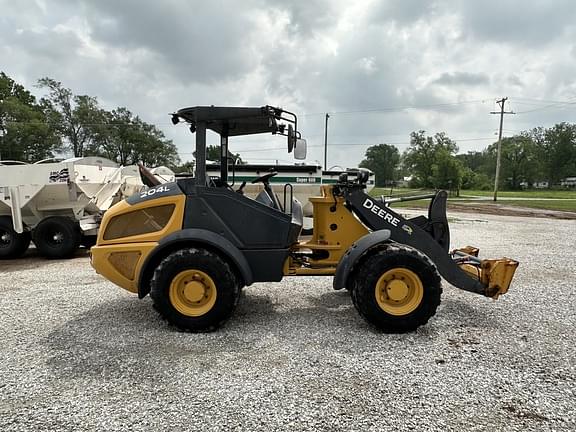 Image of John Deere 204L equipment image 2