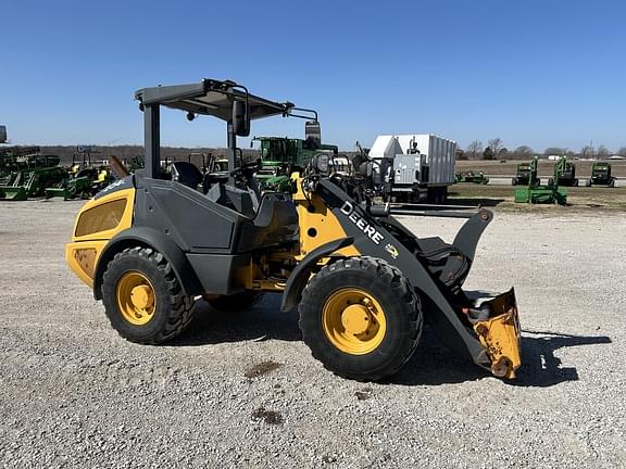 Image of John Deere 204L equipment image 1