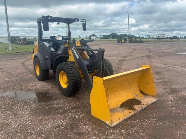Image of John Deere 204L equipment image 1