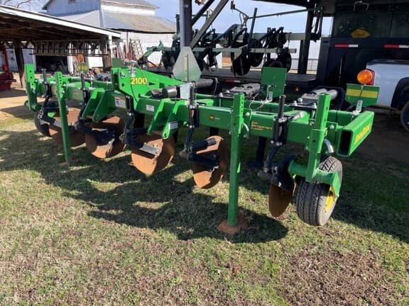 Image of John Deere 2100 Primary image