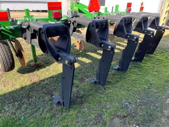 Image of John Deere 2100 equipment image 2