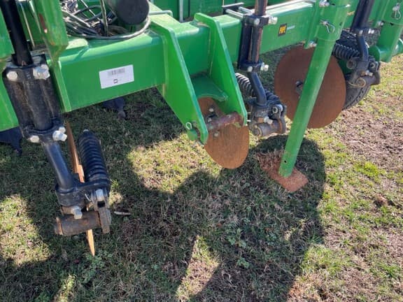 Image of John Deere 2100 equipment image 4