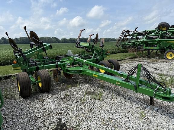 Image of John Deere 2100 Primary image