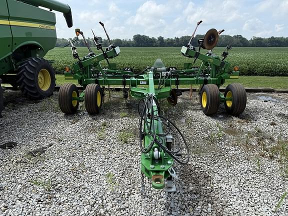 Image of John Deere 2100 equipment image 3