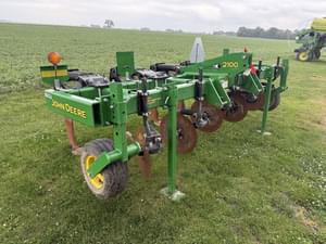 2021 John Deere 2100 Image