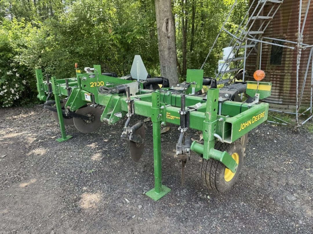 Image of John Deere 2100 Primary image