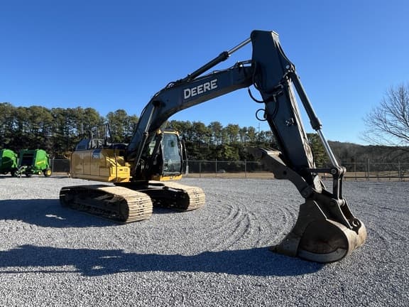 Image of John Deere 210G LC equipment image 4