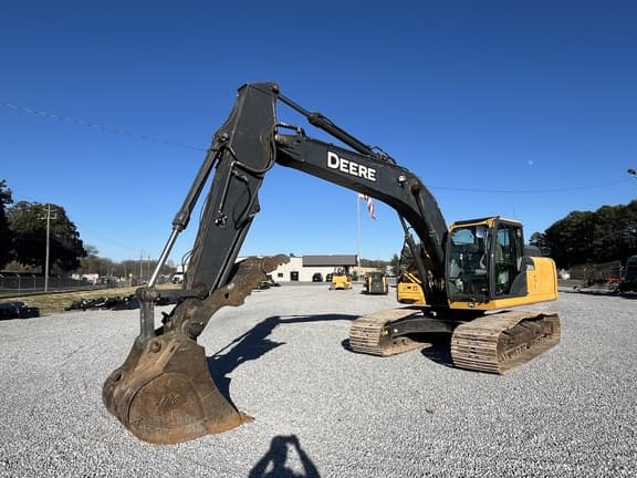 Image of John Deere 210G LC equipment image 1