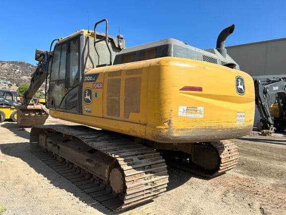 Image of John Deere 210GLC equipment image 3
