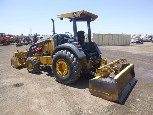 Image of John Deere 210L EP equipment image 3