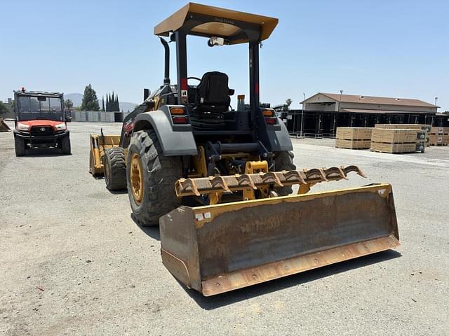 Image of John Deere 210L EP equipment image 3