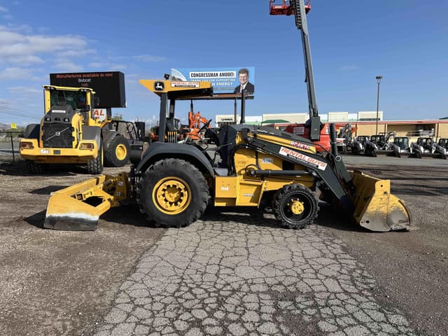 Image of John Deere 210L EP equipment image 2