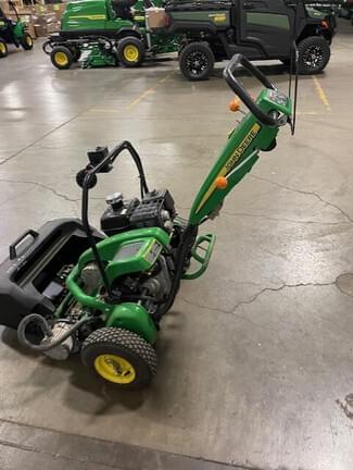 Image of John Deere 220 E-Cut equipment image 1
